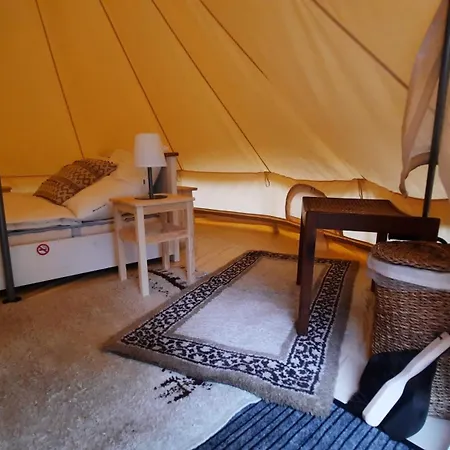 Glamping Im 4 M Zelt Auf Dem Bauernhof Οργανωμένο κάμπινγκ Walsrode