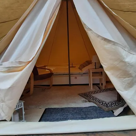 Glamping Im 4 M Zelt Auf Dem Bauernhof Οργανωμένο κάμπινγκ Walsrode